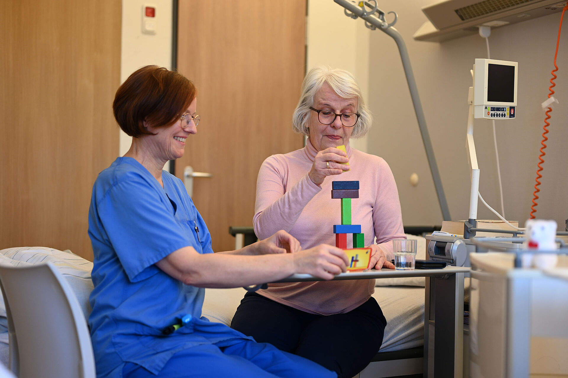 In der Delir-Prävention werden die Patientinnen und Patienten ganz individuell durch Besuche und unterschiedliche Interventionen unterstützt.