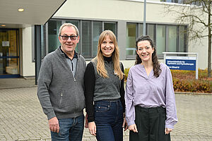 Helfen dabei, eine Versorgungslücke zu schließen: Univ.-Prof. Dr. med. Martin Driessen, Alica Stuke und Martina Bertino aus dem EvKB (v. l.).