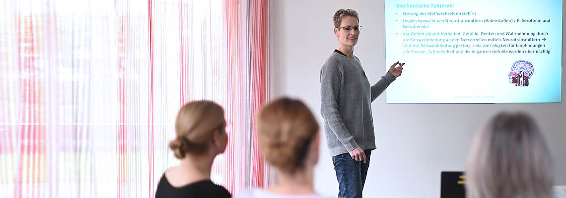 Digitale Hilfe für die Zeit nach dem Entzug: Kombinierte Online-Therapie will Rückfallrisiko senken