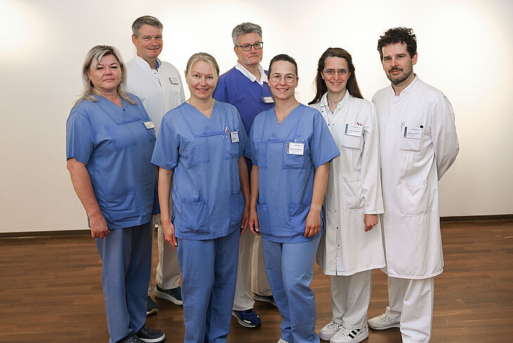 Gruppenfoto des Ärzte-Teams der Gefäßchirurgie im EvKB.