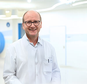 Univ.-Prof. Dr. med. Eckard Hamelmann