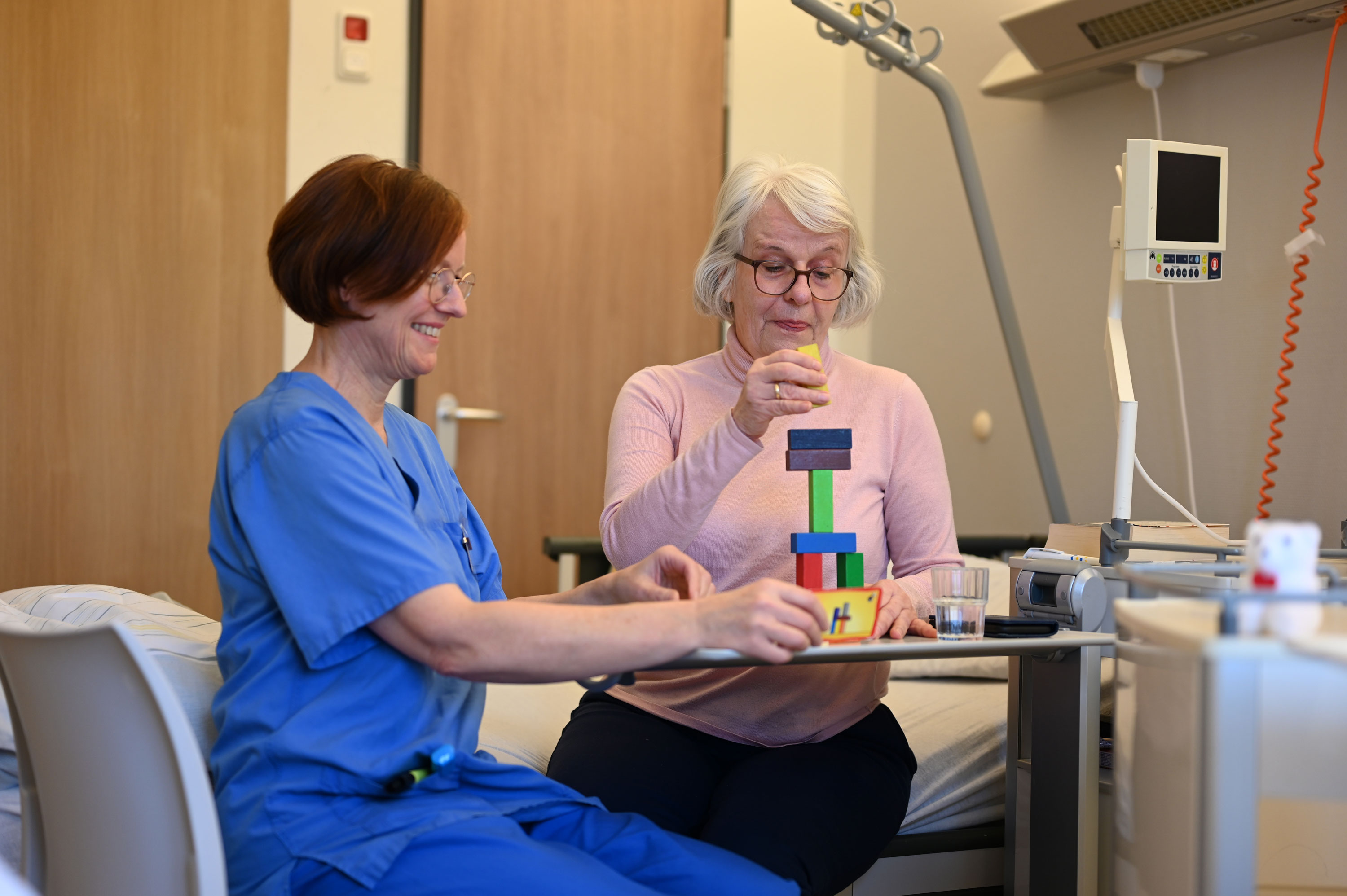 In der Delir-Prävention werden die Patientinnen und Patienten ganz individuell durch Besuche und unterschiedliche Interventionen unterstützt.