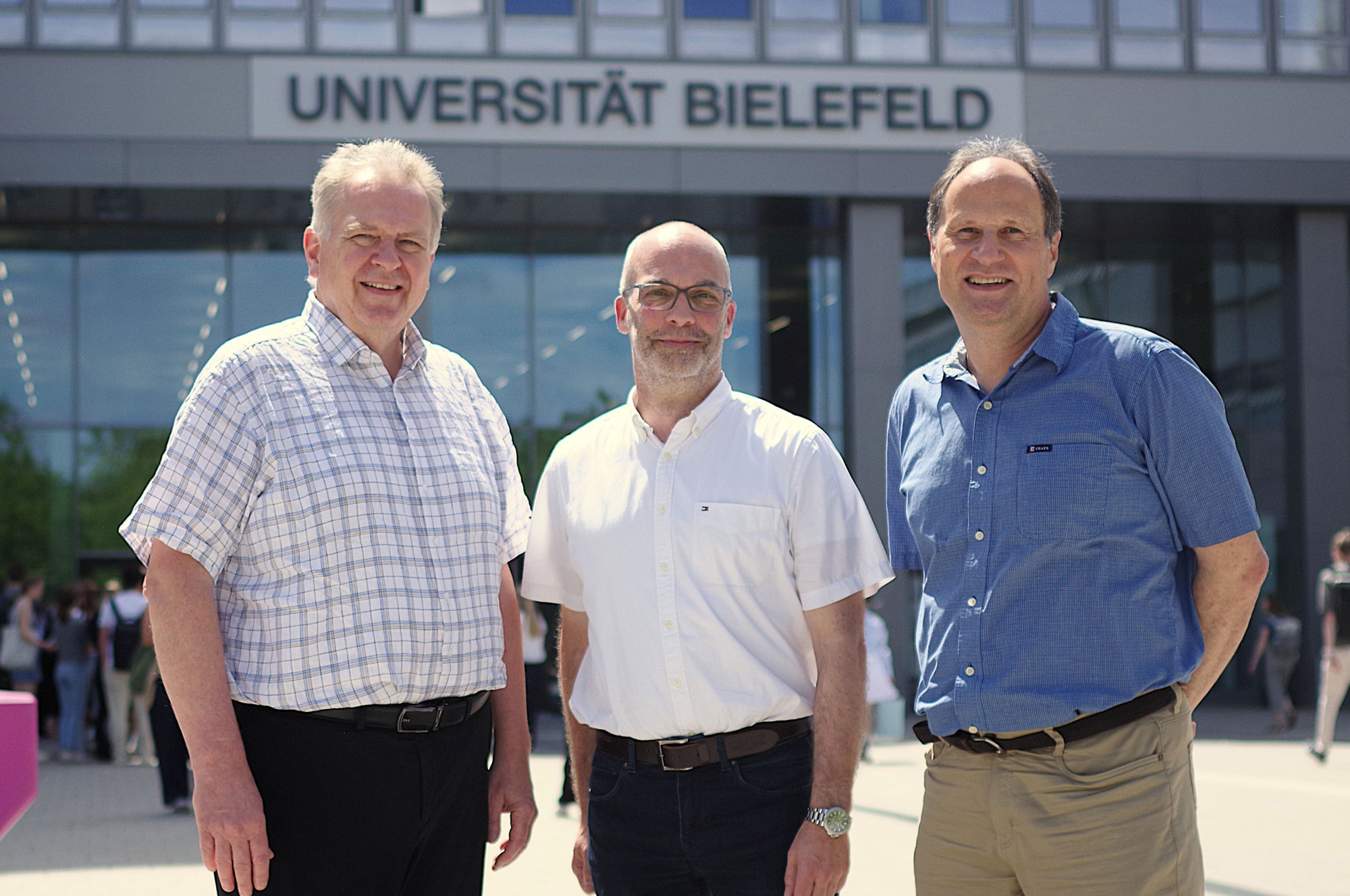 Gemeinsam für die medizinphysikalische Forschung und Lehre: Prof. Dr. med. Günther Wittenberg, Dr. Volker Walhorn und Prof. Dr. Thomas Huser (v.l.).  Foto: Elena Berz